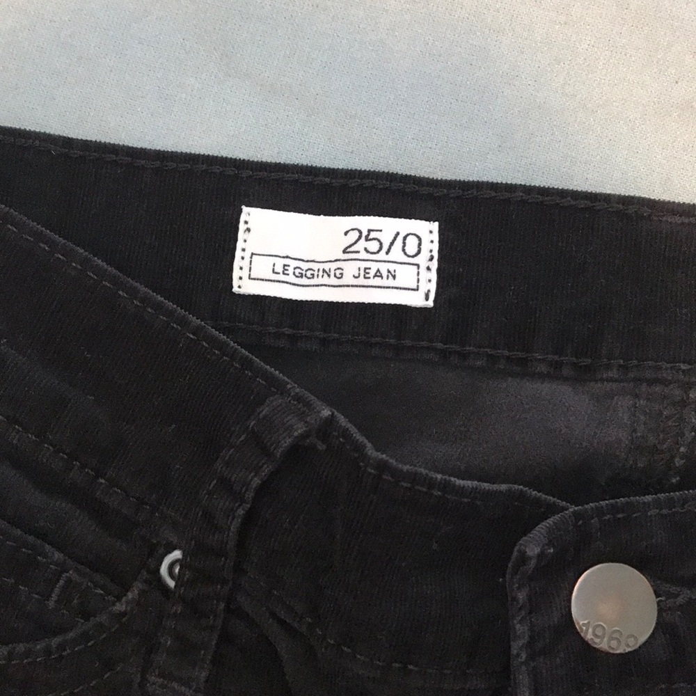 Gap legging Jean. Lightweight corduroy. - Picture 3 of 5